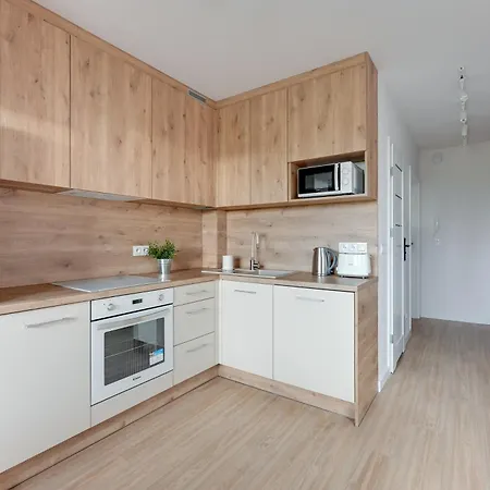 Chwarzno Xi غدينيا